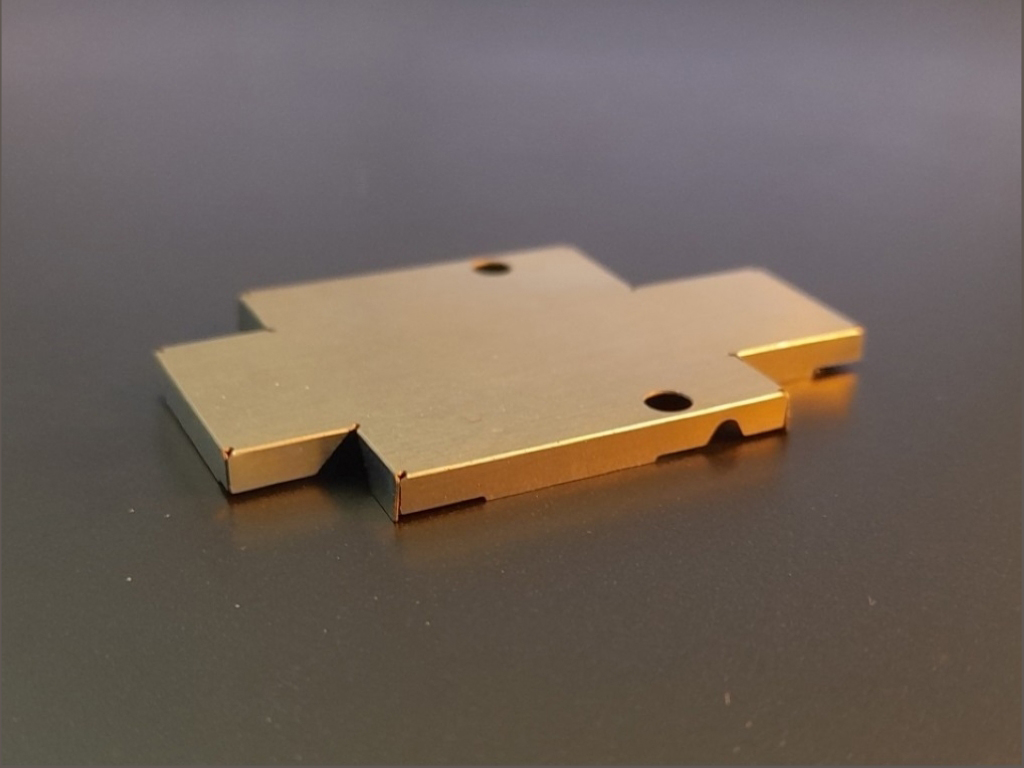 schermatura elettromagnetica rf emi per pcb